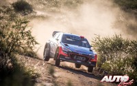 Dani Sordo al volante del Hyundai i20 WRC, durante el Rally de Argentina 2016, puntuable para el Campeonato del Mundo de Rallyes WRC 2016.
