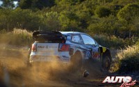 Sébastien Ogier al volante del Volkswagen Polo R WRC, durante el Rally de Argentina 2016, puntuable para el Campeonato del Mundo de Rallyes WRC 2016.