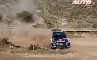 Sébastien Ogier al volante del Volkswagen Polo R WRC, durante el Rally de Argentina 2016, puntuable para el Campeonato del Mundo de Rallyes WRC 2016.