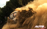 Ott Tänak al volante del Ford Fiesta RS WRC, durante el Rally de Italia/Cerdeña 2016, puntuable para el Campeonato del Mundo de Rallyes WRC 2016.