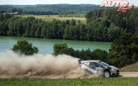Henning Solberg al volante del Ford Fiesta RS WRC, durante el Rally de Polonia 2016, puntuable para el Campeonato del Mundo de Rallyes WRC 2016.