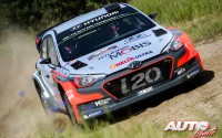 Thierry Neuville al volante del Hyundai i20 WRC, durante el Rally de Polonia 2016, puntuable para el Campeonato del Mundo de Rallyes WRC 2016.