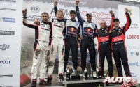 Podio del Rally de Polonia 2016, puntuable para el Campeonato del Mundo de Rallyes WRC 2016. De derecha a izquierda: Hayden Paddon/John Kennard (Hyundai i20 WRC), Andreas Mikkelsen/Anders Jæger (Volkswagen Polo R WRC) y Ott Tänak/Raigo Mõlder (Ford Fiesta RS WRC).