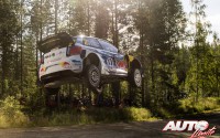 Jari-Matti Latvala al volante del Volkswagen Polo R WRC, durante el Rally de Finlandia 2016, puntuable para el Campeonato del Mundo de Rallyes WRC.