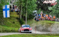 Craig Breen al volante del Citroën DS3 WRC, durante el Rally de Finlandia 2016, puntuable para el Campeonato del Mundo de Rallyes WRC.