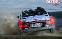 Thierry Neuville al volante del Hyundai i20 WRC, durante el Rally de Finlandia 2016, puntuable para el Campeonato del Mundo de Rallyes WRC.