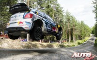 Jari-Matti Latvala al volante del Volkswagen Polo R WRC, durante el Rally de Finlandia 2016, puntuable para el Campeonato del Mundo de Rallyes WRC.