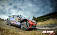 Thierry Neuville al volante del Hyundai i20 WRC, durante el Rally de Alemania 2016, puntuable para el Campeonato del Mundo de Rallyes WRC.