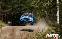 Mads Ostberg al volante del Ford Fiesta RS WRC, durante el Rally de Finlandia 2016, puntuable para el Campeonato del Mundo de Rallyes WRC.