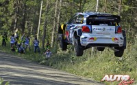 Jari-Matti Latvala al volante del Volkswagen Polo R WRC, durante el Rally de Finlandia 2016, puntuable para el Campeonato del Mundo de Rallyes WRC.