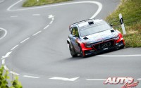 Thierry Neuville al volante del Hyundai i20 WRC, durante el Rally de Alemania 2016, puntuable para el Campeonato del Mundo de Rallyes WRC.