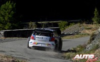 Sébastien Ogier al volante del Volkswagen Polo R WRC, durante el Rally de Francia / Tour de Córcega 2016, puntuable para el Campeonato del Mundo de Rallyes WRC 2016.