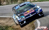 Sébastien Ogier al volante del Volkswagen Polo R WRC, durante el Rally de España / Cataluña 2016, puntuable para el Campeonato del Mundo de Rallyes WRC 2016.