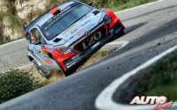 Dani Sordo al volante del Hyundai i20 WRC, durante el Rally de España / Cataluña 2016, puntuable para el Campeonato del Mundo de Rallyes WRC 2016.