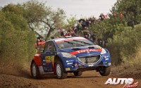 José Antonio Suárez al volante del Peugeot 208 T16 R5 WRC2, durante el Rally de España / Cataluña 2016, puntuable para el Campeonato del Mundo de Rallyes WRC2 2016.