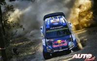 Andreas Mikkelsen, al volante del Volkswagen Polo R WRC, durante el Rally de Australia 2015, puntuable para el Campeonato del Mundo de Rallyes WRC.