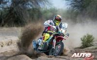 Walter Nosiglia, a los mandos de la Honda CRF450 X Rally, durante la 11ª etapa del Rally Dakar 2017, disputada entre San Juan y Río Cuarto (Argentina).