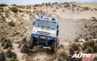 Dmitry Sotnikov, al volante del Kamaz 4326, durante la 7ª etapa del Rally Dakar 2017, disputada entre La Paz y Uyuni (Bolivia).