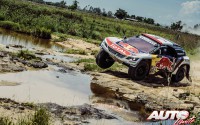 Cyril Despres, al volante del Peugeot 3008 DKR, durante la 1ª etapa del Rally Dakar 2017, disputada entre Asunción (Paraguay) y Resistencia (Argentina).