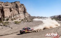 Giniel De Villiers, al volante del Toyota Hilux V8 4x4, durante la 10ª etapa del Rally Dakar 2017, disputada entre Chilecito y San Juan (Argentina).
