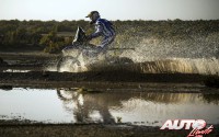 Helder Rodrigues, a los mandos de la Yamaha WR450F, durante la 8ª etapa del Rally Dakar 2017, disputada entre Uyuni (Bolivia) y Salta (Argentina).