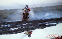 Sam Sunderland, a los mandos de la KTM 450 Rally Replica, durante la 8ª etapa del Rally Dakar 2017, disputada entre Uyuni (Bolivia) y Salta (Argentina).