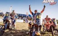 Sam Sunderland (nº 14), Matthias Walkner (nº 16) y Gerard Farrés (nº 8) completaron el podio de motos en el Rally Dakar 2017.