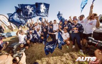 Celebración del triplete del equipo Peugeot Sport en el Rally Dakar 2017.