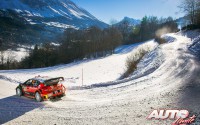 Stéphane Lefebvre, al volante del Citroën C3 WRC, durante el Rallye de Montecarlo 2017, puntuable para el Campeonato del Mundo de Rallyes WRC.