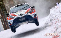 Juho Hänninen, al volante del Toyota Yaris WRC, durante el Rallye de Suecia 2017, puntuable para el Campeonato del Mundo de Rallyes WRC.
