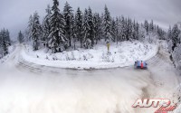 Hayden Paddon, al volante del Hyundai i20 Coupé WRC, durante el Rallye de Suecia 2017, puntuable para el Campeonato del Mundo de Rallyes WRC.
