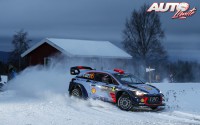 Dani Sordo, al volante del Hyundai i20 Coupé WRC, durante el Rallye de Suecia 2017, puntuable para el Campeonato del Mundo de Rallyes WRC.