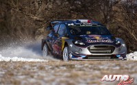 Sébastien Ogier, al volante del Ford Fiesta WRC, durante el Rallye de Montecarlo 2017, puntuable para el Campeonato del Mundo de Rallyes WRC.