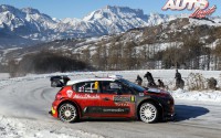 Stéphane Lefebvre, al volante del Citroën C3 WRC, durante el Rallye de Montecarlo 2017, puntuable para el Campeonato del Mundo de Rallyes WRC.