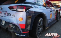 Thierry Neuville dañaba la suspensión trasera de su Hyundai i20 Coupé WRC en el penúltimo tramo cronometrado de la tercera etapa del Rally Montecarlo 2017, cuando mantenía un férreo liderato con 50 segundos de ventaja sobre Sébastien Ogier (Ford Fiesta WRC).