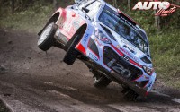 Dani Sordo, al volante del Hyundai i20 WRC, durante el Rally de Argentina 2015, puntuable para el Campeoanto del Mundo de Rallies "WRC".