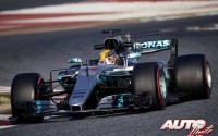Lewis Hamilton, al volante del Mercedes AMG F1 W08 EQ Power +, durante los entrenamientos de pretemporada disputados en el Circuito de Montmeló.