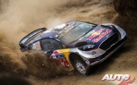 Sébastien Ogier, al volante del Ford Fiesta WRC, durante el Rallye de México 2017, puntuable para el Campeonato del Mundo de Rallyes WRC.