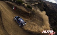 Ott Tänak, al volante del Ford Fiesta WRC, durante el Rallye de México 2017, puntuable para el Campeonato del Mundo de Rallyes WRC.
