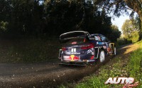 Sébastien Ogier, al volante del Ford Fiesta WRC, durante el Rallye de Francia 2017, puntuable para el Campeonato del Mundo de Rallies WRC.