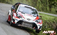 Jari-Matti Latvala, al volante del Toyota Yaris WRC, durante el Rallye de Francia 2017, puntuable para el Campeonato del Mundo de Rallies WRC 2017.