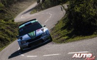 Andreas Mikkelsen, al volante del Skoda Fabia R5 WRC2, durante el Rallye de Francia 2017, puntuable para el Campeonato del Mundo de Rallies WRC2.