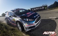 Teemu Sunninen, al volante del Ford Fiesta R5 WRC2, durante el Rallye de Francia 2017, puntuable para el Campeonato del Mundo de Rallies WRC2.