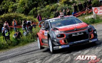 Kris Meeke, al volante del Citroën C3 WRC, durante el Rallye de Francia 2017, puntuable para el Campeonato del Mundo de Rallies WRC.