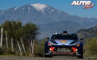 Thierry Neuville, al volante del Hyundai i20 Coupé WRC, durante el Rallye de Francia 2017, puntuable para el Campeonato del Mundo de Rallies WRC.