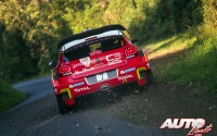 Kris Meeke, al volante del Citroën C3 WRC, durante el Rallye de Francia 2017, puntuable para el Campeonato del Mundo de Rallies WRC.