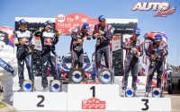 Podio del Rally de Francia 2017. De izquierda a derecha: Julien Ingrassia y Sébastien Ogier (Ford), Nicolas Gilsoul y Thierry Neuville (Hyundai), junto a Dani Sordo con Marc Martí (Hyundai).