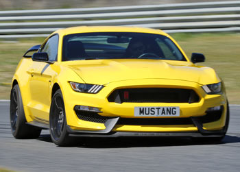 18_Ford-Mustang-Shelby-GT350R_prueba