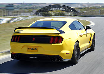 21_Ford-Mustang-Shelby-GT350R_prueba