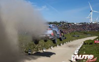 Thierry Neuville, al volante del Hyundai i20 Coupé WRC, durante el Rallye de Portugal 2017, puntuable para el Campeonato del Mundo de Rallyes WRC.